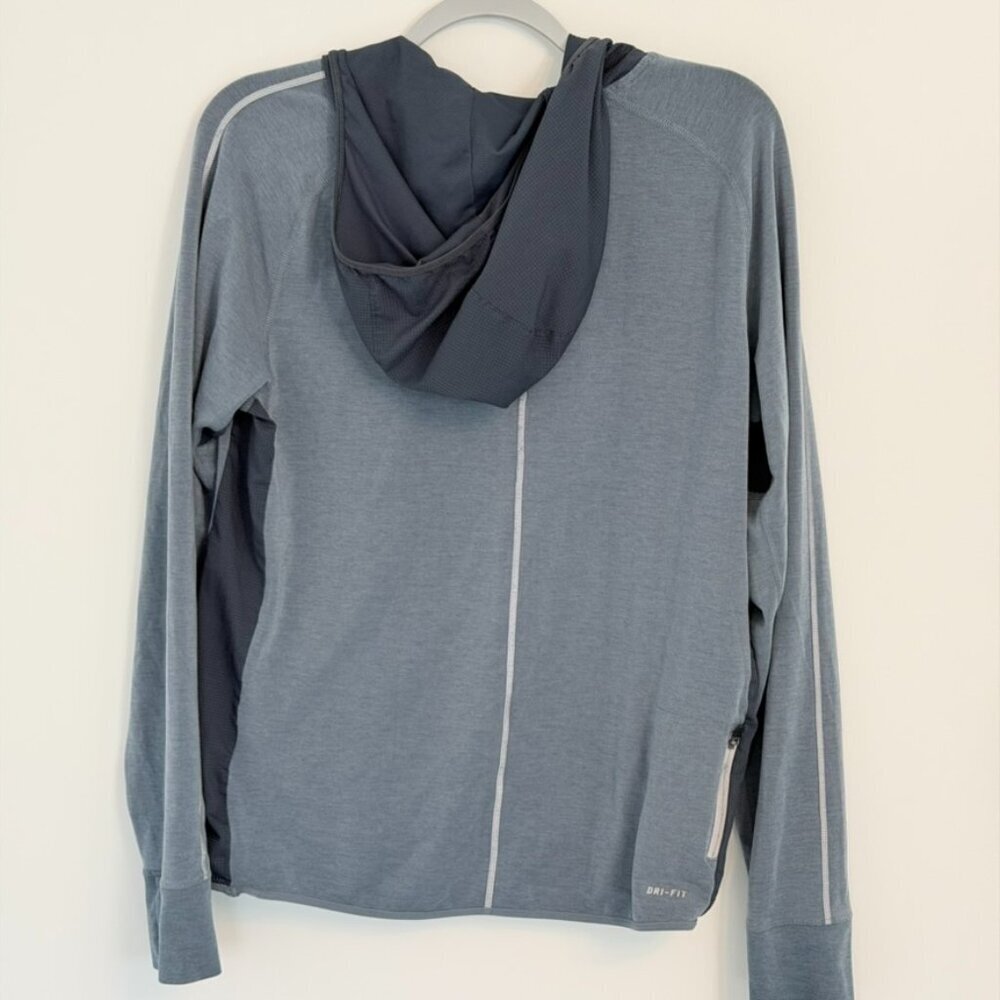 πββοΈ Nike Dri-FIT Running 1/2-Zip Hoodie β Reflective Gray (Size M) - Picture 5 of 6